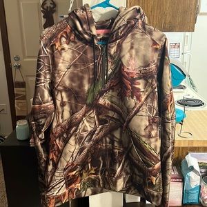 Huntworth Camo quarter zip hoodie. Size Large
